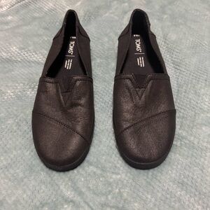 Toms BLACK thick canvas slip ons. Women’s 8.5. NWOT.